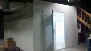 RINGBROTHERS Spray Booth